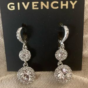 GIVENCHY set of 5 earrings